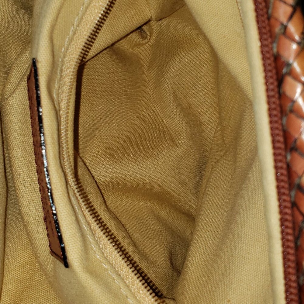 Etienne Aigner crossbody/shoulder purse - Picture 6 of 7